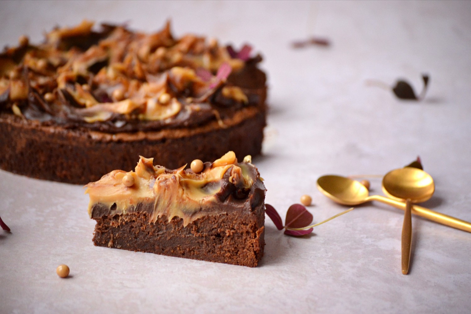 Brownie-med-karamelchokolade