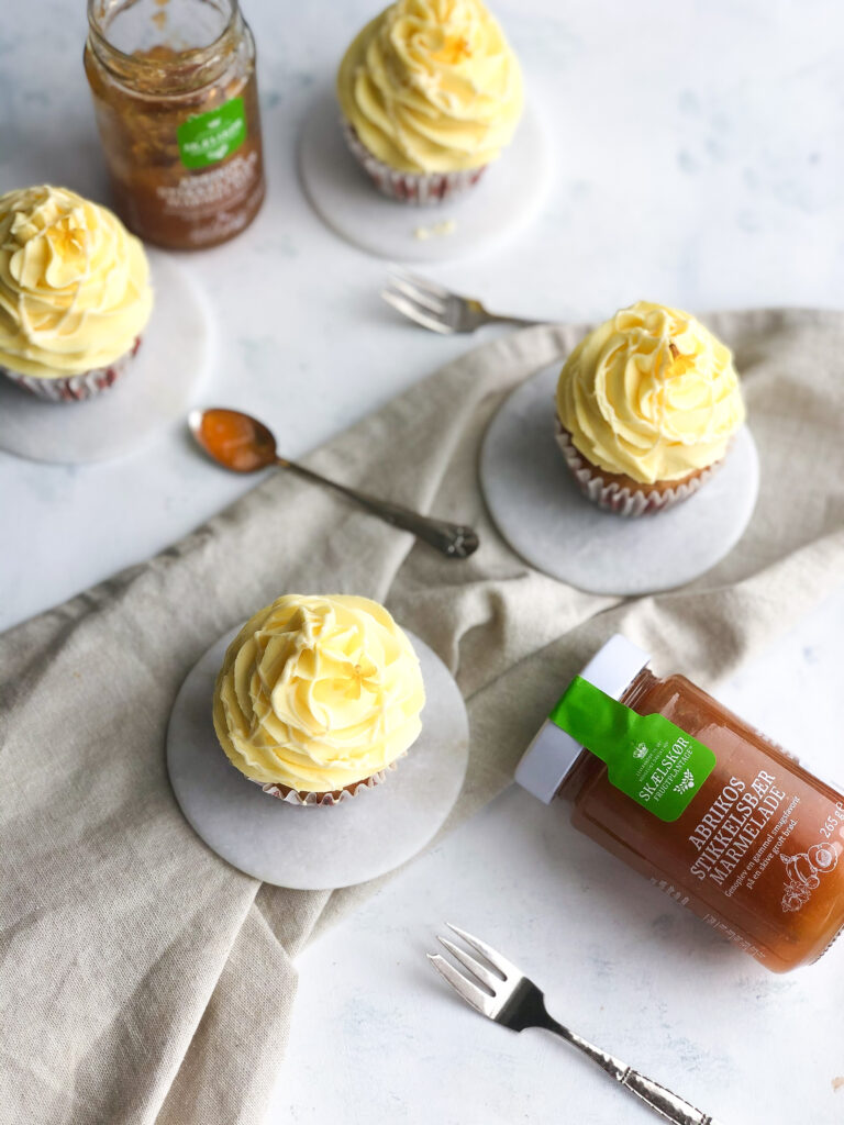 stikkelsbær muffins med citronfrosting