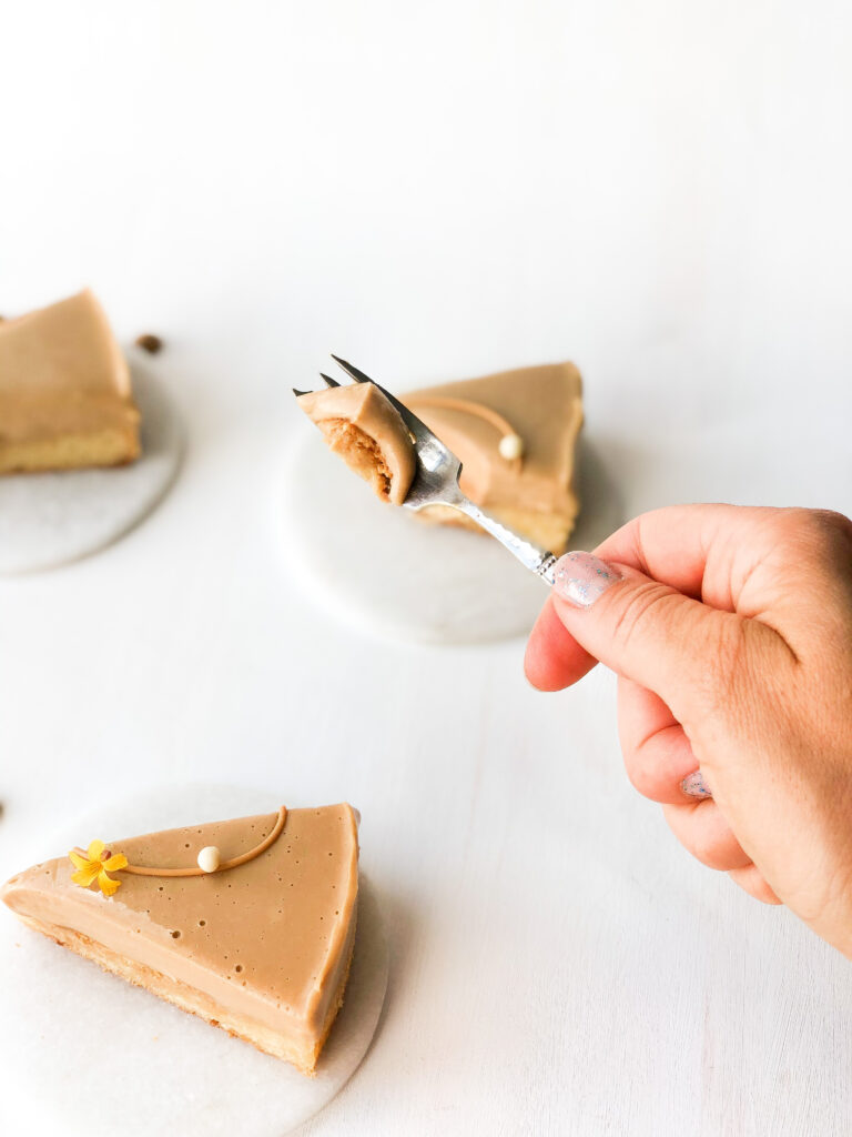 Blondie med karamel ganache NannaBroe Kageliv